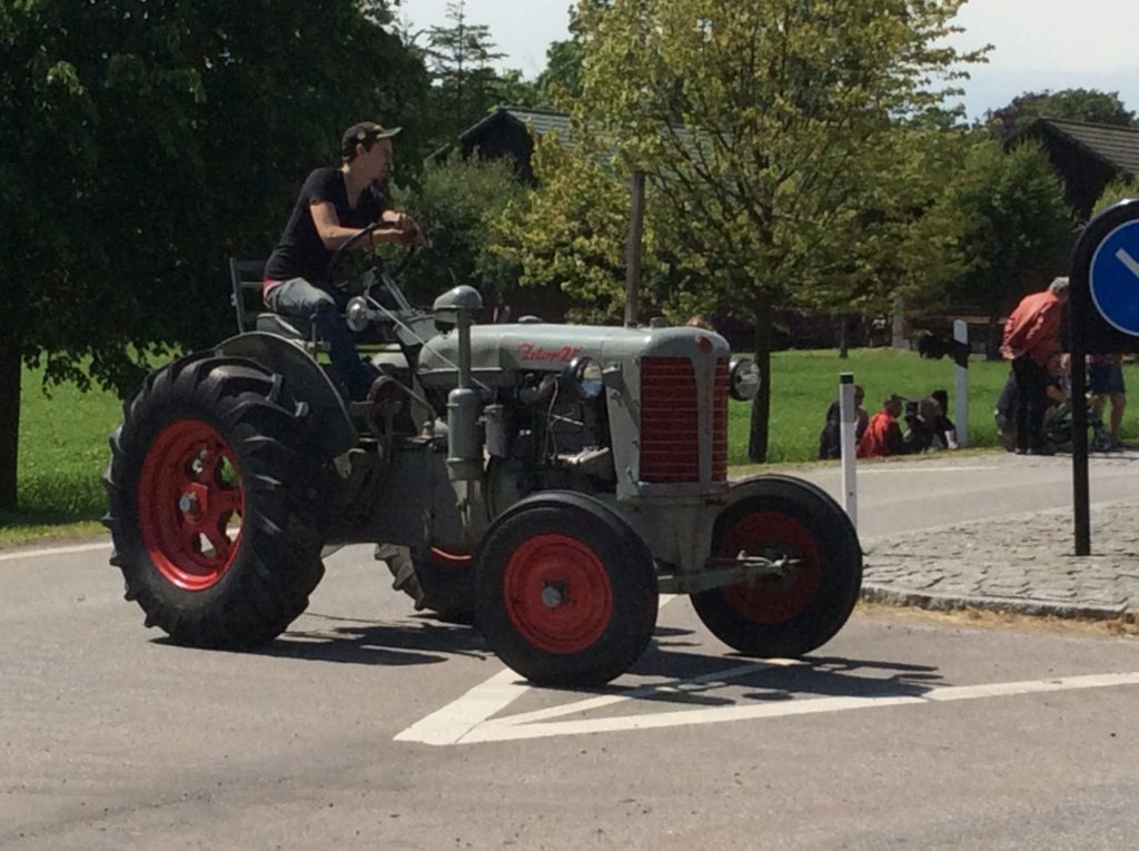 Harlösadagen fyller huvudgatan med traktorer!